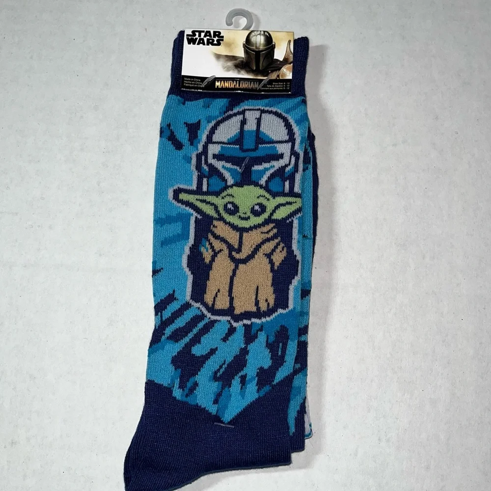 Star Wars Mandalorian 2 Pairs of Crew Socks 2 Pairs Knee High‎ New with Tags